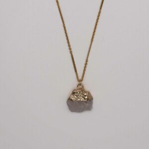 Collier Saumur doré avec pendentif en quartz naturel et chaîne en or laminé 14K